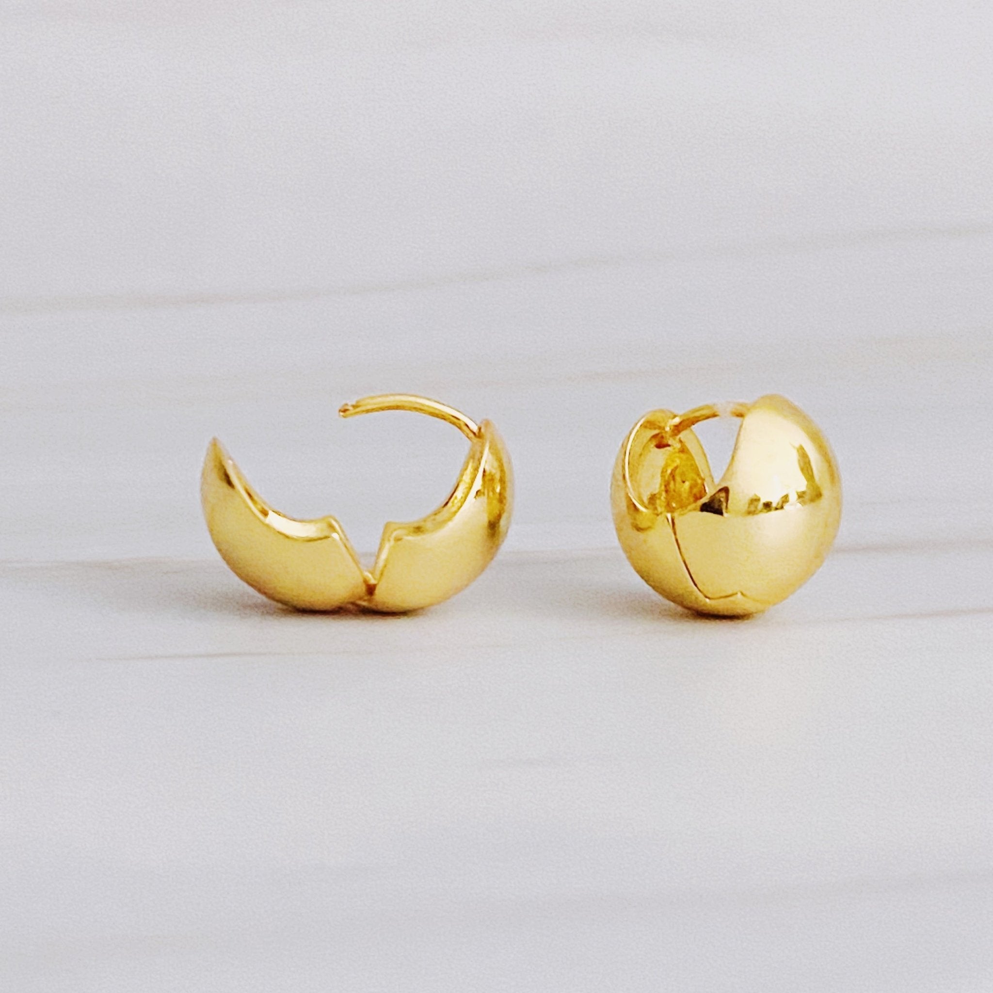 Seamlessly Round Stud Hoop Earrings - Destiny's Beautiful World