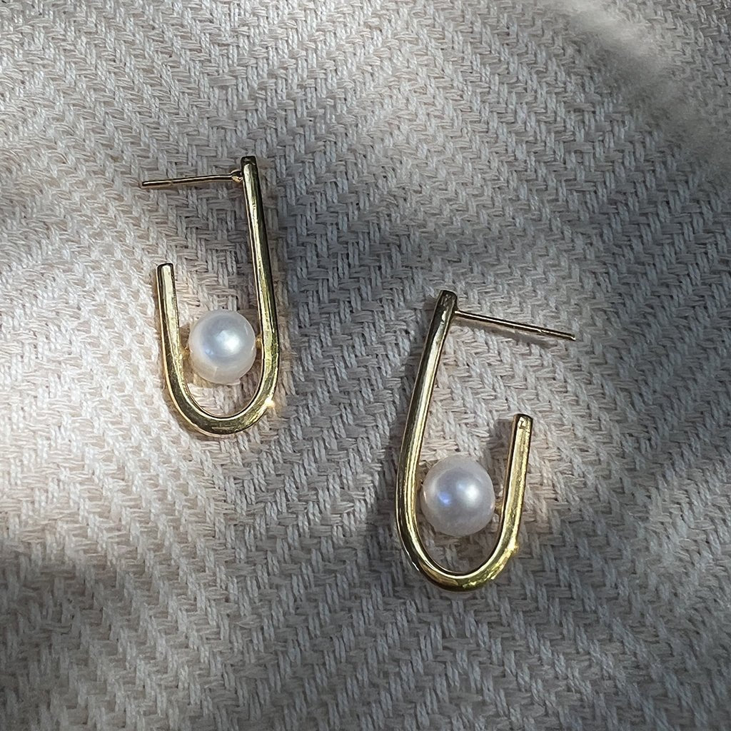 J Hoop Freshwater Pearl Earrings - Destiny's Beautiful World