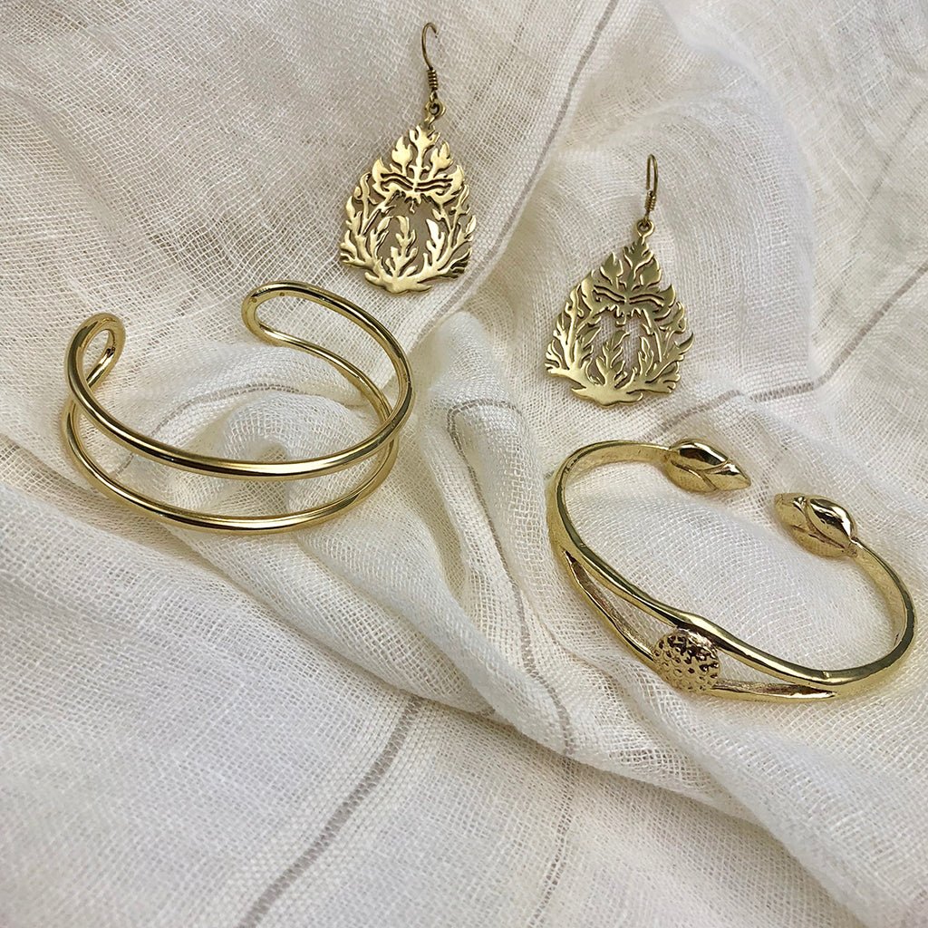 Bombshell Wire Cuff - Destiny's Beautiful World